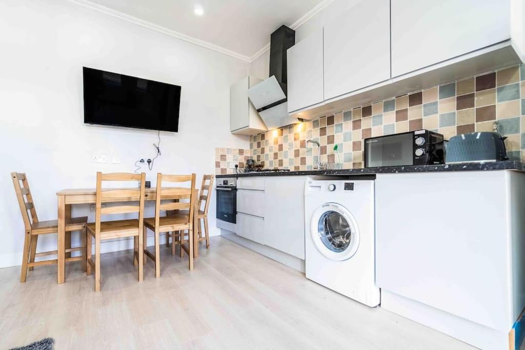 Beautiful Flat With Free Parking Apartment Birmingham Exterior photo