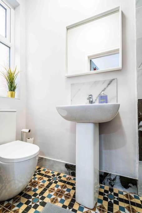 Beautiful Flat With Free Parking Apartment Birmingham Exterior photo