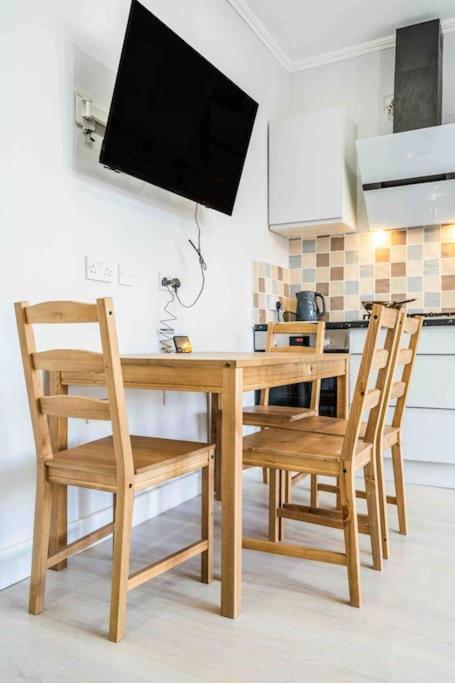 Beautiful Flat With Free Parking Apartment Birmingham Exterior photo